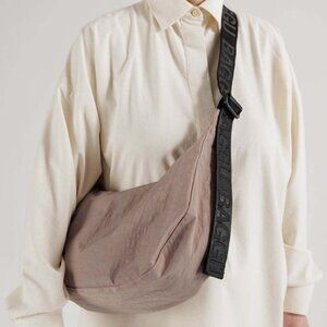 Baggu Medium Crescent bag - TAUPE